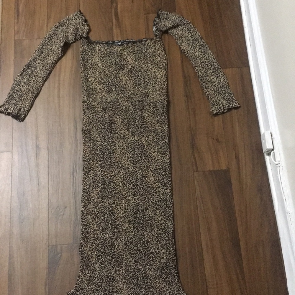 Cheat print off the shoulder dress